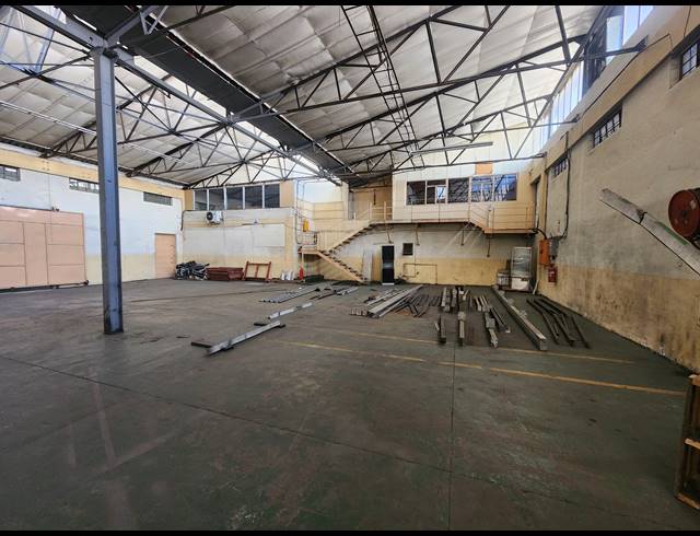 1,553M² WAREHOUSE TO LET IN WADEVILLE